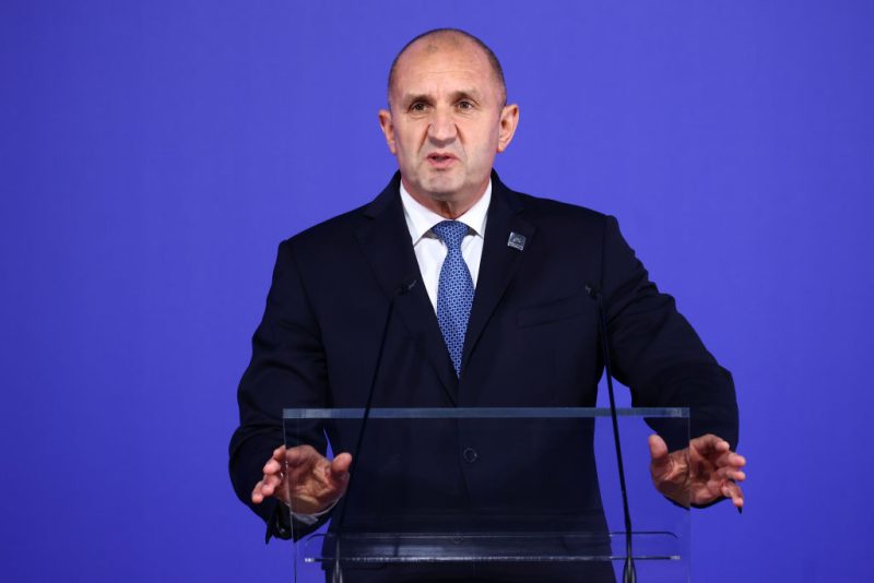 Le président bulgare accuse l’UE d’être responsable des morts ukrainiens lors de la contre-offensive de Koursk