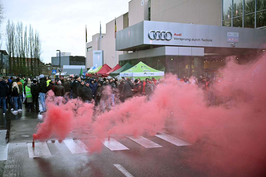Audi employees demonstrate in Brussels