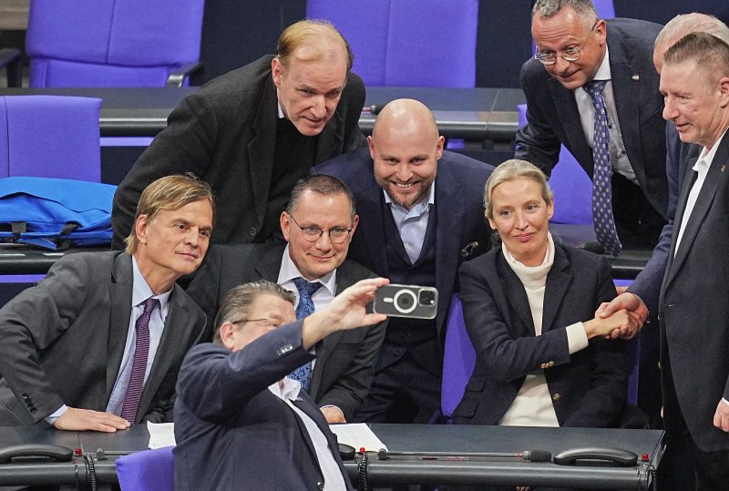 Allemagne : rupture du « cordon sanitaire » contre l'AfD après l’adoption d’une motion parlementaire sur l'immigration