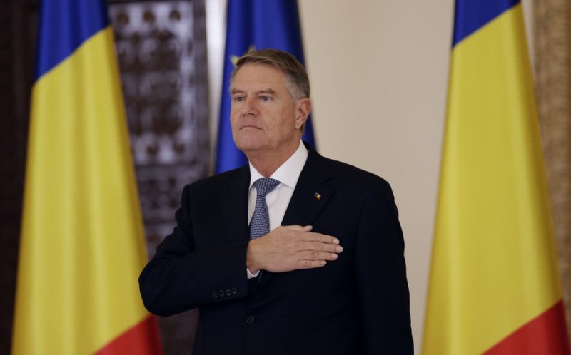 La Roumanie plonge dans la crise après la démission de son président