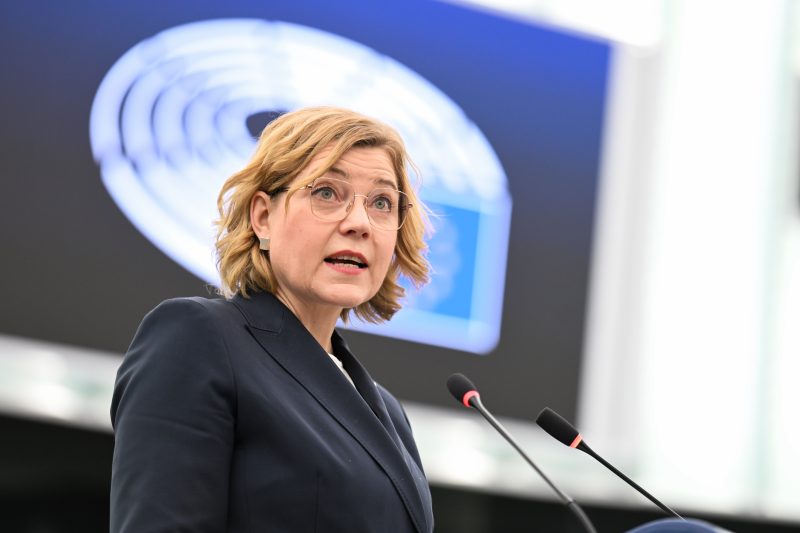Logiciels espions : la Commission européenne n’a toujours pas de plan de lutte