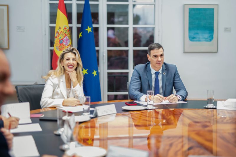 Le gouvernement espagnol approuve un projet de loi pour réduire le temps de travail