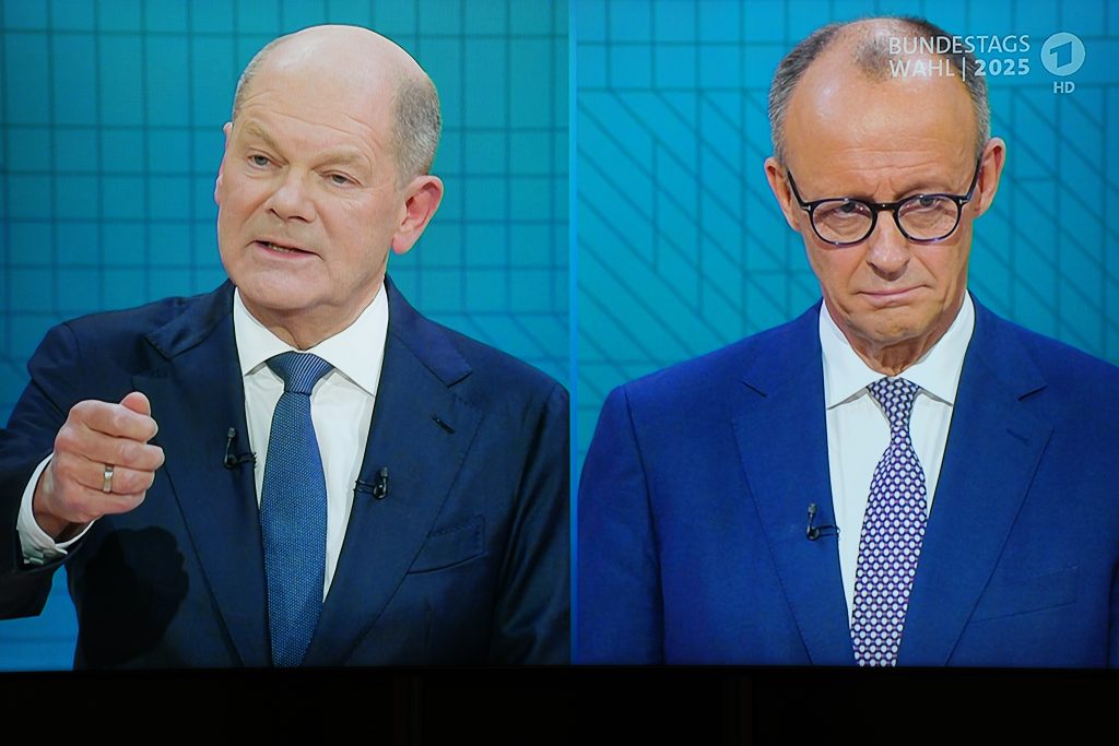 Scholz and Merz in the TV duel