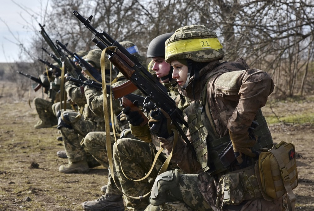 Ukrainian servicemen attend their training in the Zaporizhzhia region