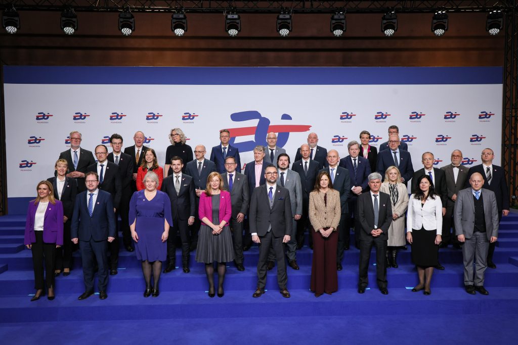 Les eurodéputés et les États membres s&rsquo;opposent à la création d&rsquo;un superfonds qui engloutirait des budgets pour la recherche 