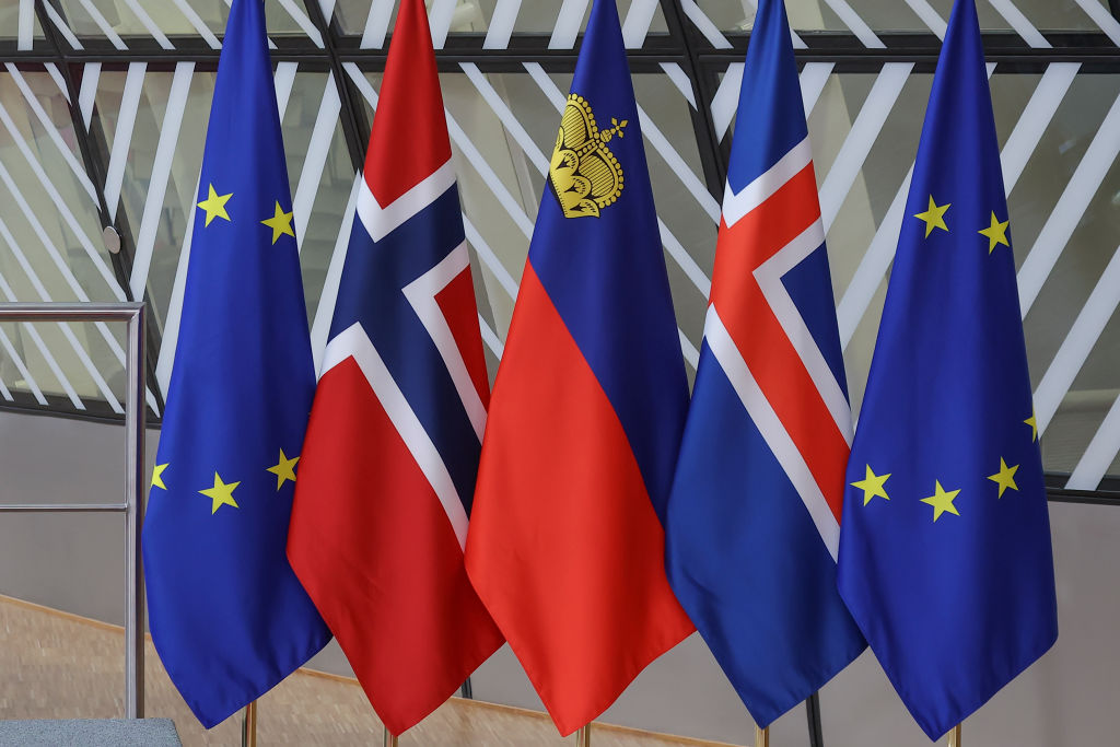 Vingt-deux ans après, la Norvège et l&rsquo;Islande s&rsquo;apprêtent à adopter les règles de l&rsquo;UE relatives aux OGM