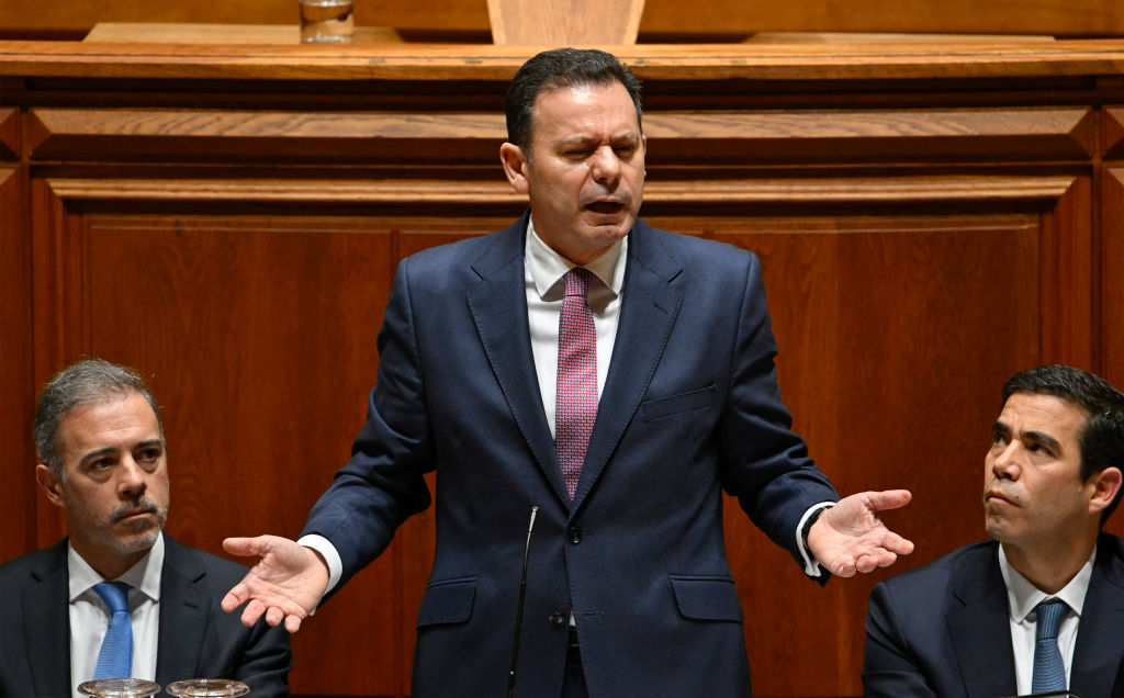 Le Premier ministre portugais demande un vote de confiance mais le soutien du parlement reste incertain