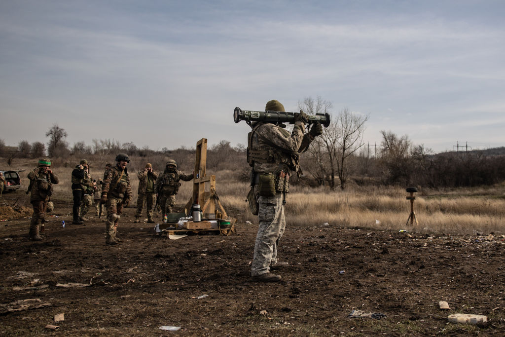 Ukrainian Soldiers Use AT4 Anti-Tank Launcher In Donetsk Oblast