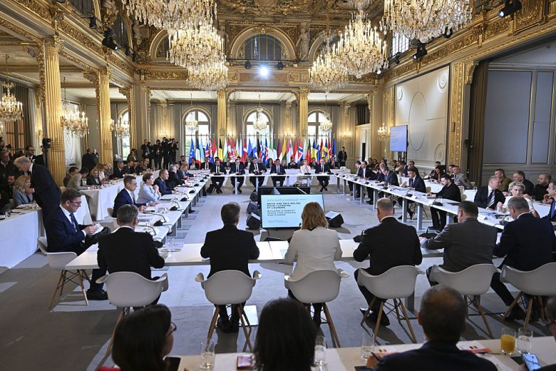 Une « mission » franco-britannique sera envoyée en Ukraine 