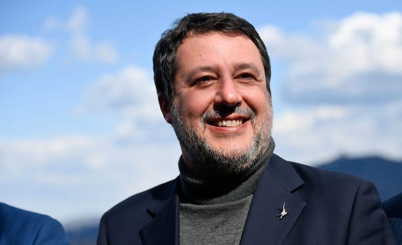 Salvini lorgne sur le ministère de l'Intérieur, mettant l'unité du gouvernement Meloni à l'épreuve