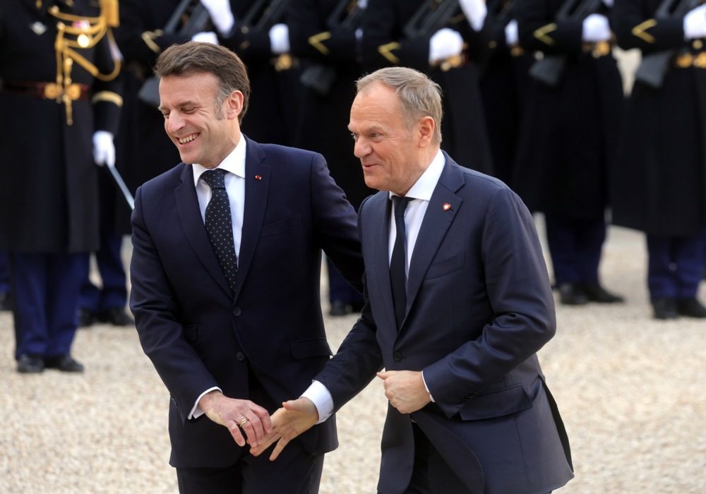 European leaders hold emergency meeting on Ukraine in Paris