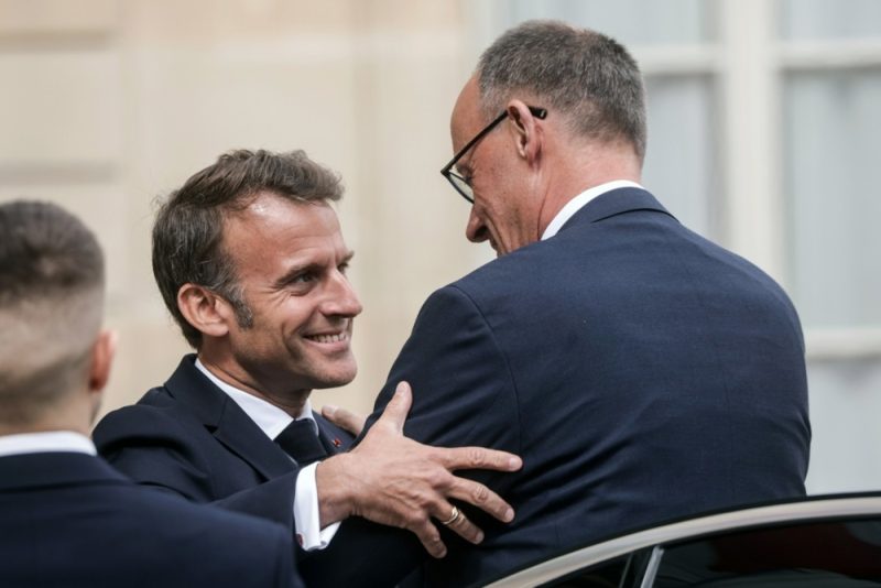 Friedrich Merz à Paris pour relancer le « réflexe » franco-allemand