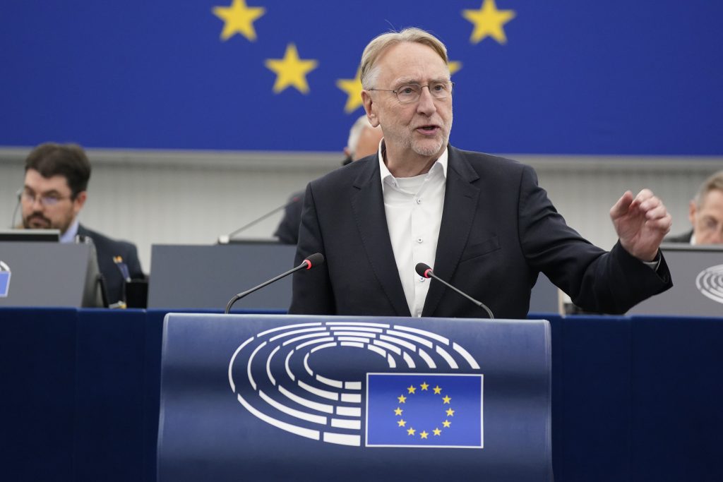 EP-184318A_Plenary_6_US