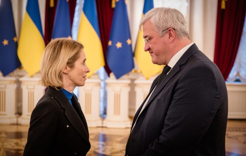 Les ministres des Affaires étrangères de l'UE se rendent en Ukraine les mains vides