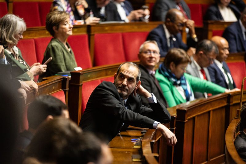 Un visa pour les États-Unis finalement accordé au député Pouria Amirshahi