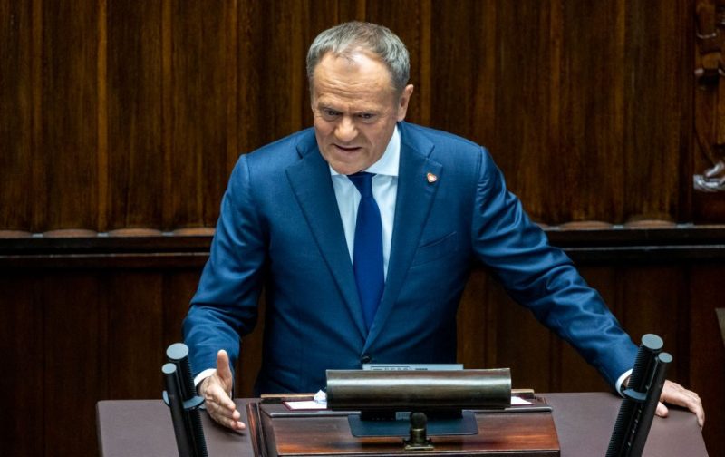 Après la présidentielle, Donald Tusk demande la confiance du parlement