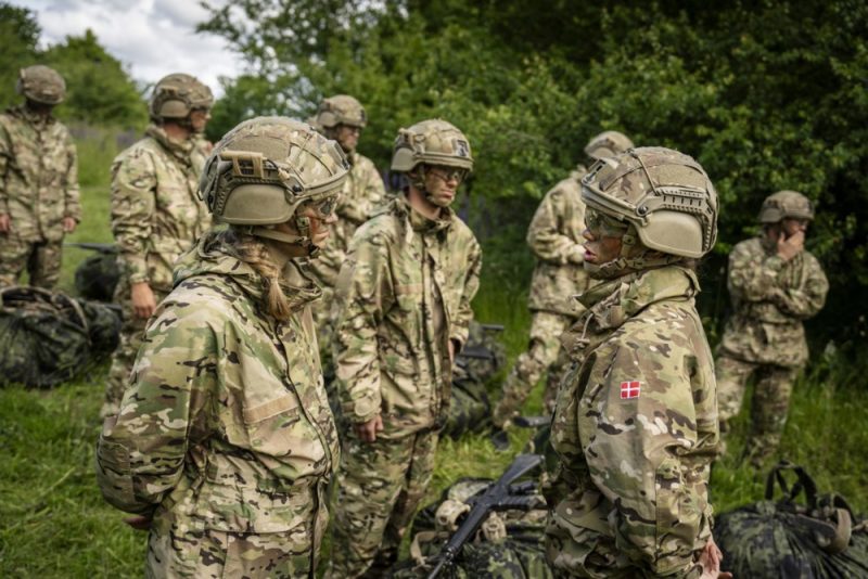 Face à la menace russe, le Danemark étend la conscription obligatoire aux femmes
