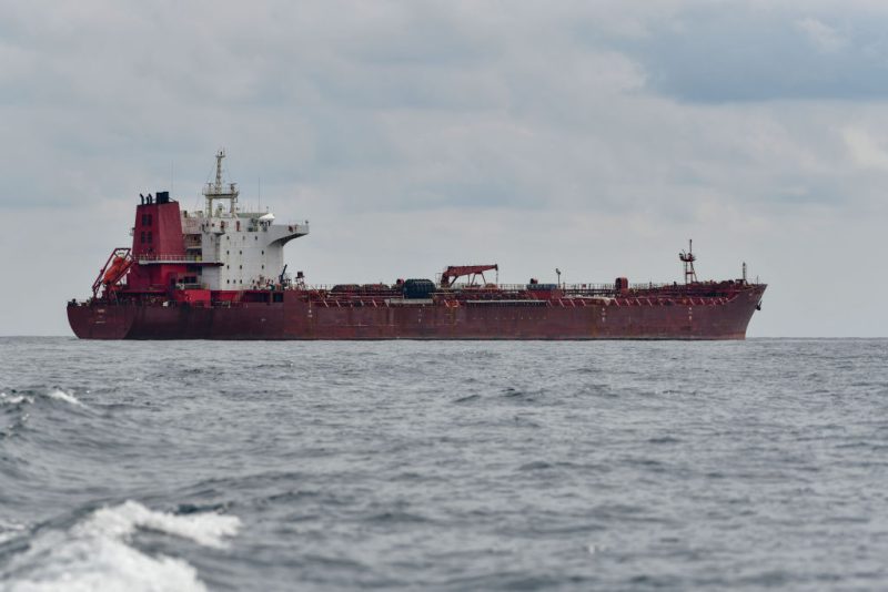 La « flotte fantôme » estimée à 900 navires, selon un amiral français