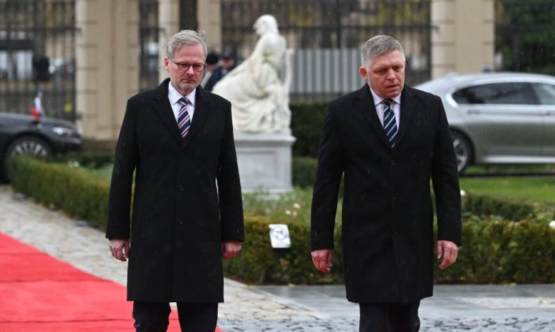 Sanctions contre la Russie : Petr Fiala exhorte Robert Fico à retirer son veto