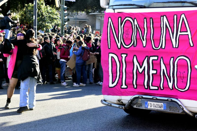 Le Sénat italien approuve un projet de loi contre les féminicides