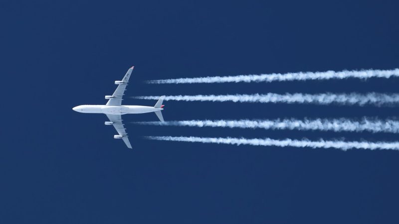 Aérien : le chef de l’IATA appelle l’UE à « réévaluer » ses objectifs de décarbonation
