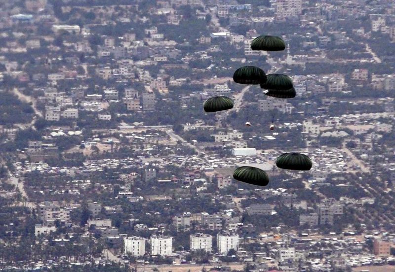 Les Européens commencent à acheminer de l’aide par avion à Gaza