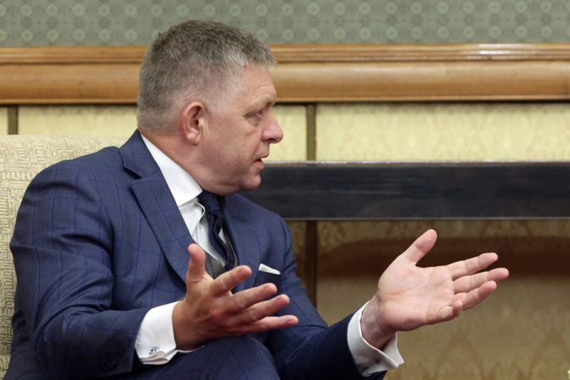 Le Parti socialiste européen exclura définitivement le parti slovaque SMER de Robert Fico en octobre