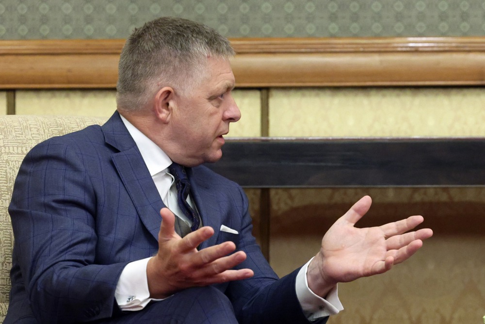 Le Parti socialiste européen exclura définitivement le parti slovaque SMER de Robert Fico en octobre