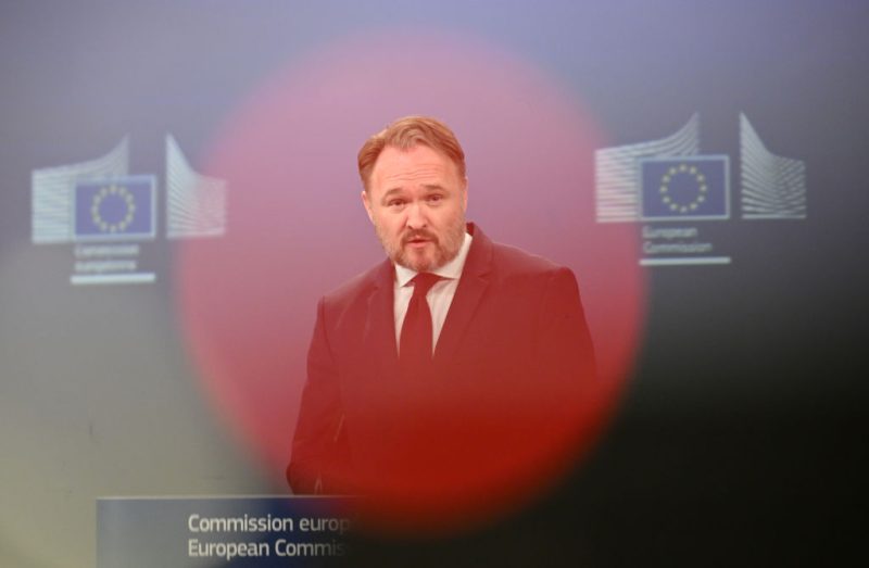 Le commissaire européen à l’Énergie au Groenland en quête de ressources stratégiques