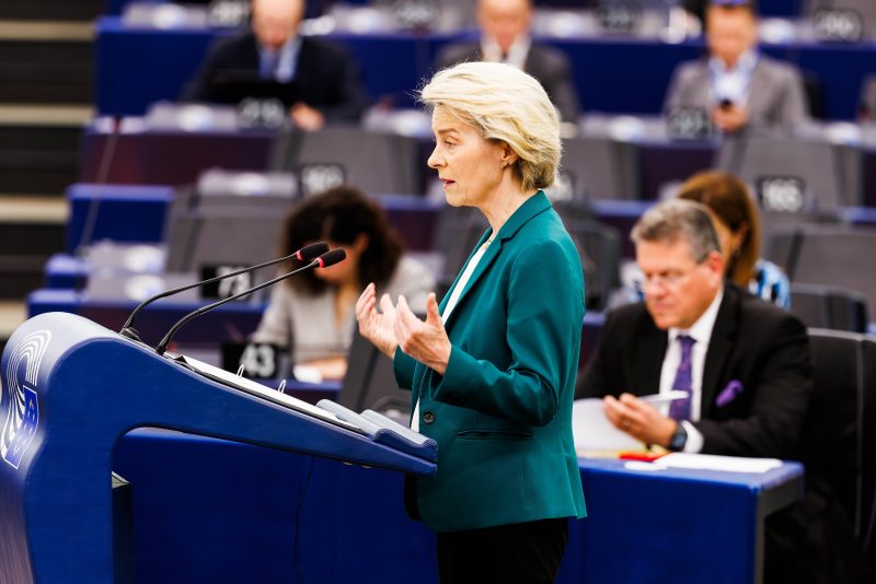 Le vote sur les deux motions de censure visant Ursula von der Leyen aura lieu début octobre
