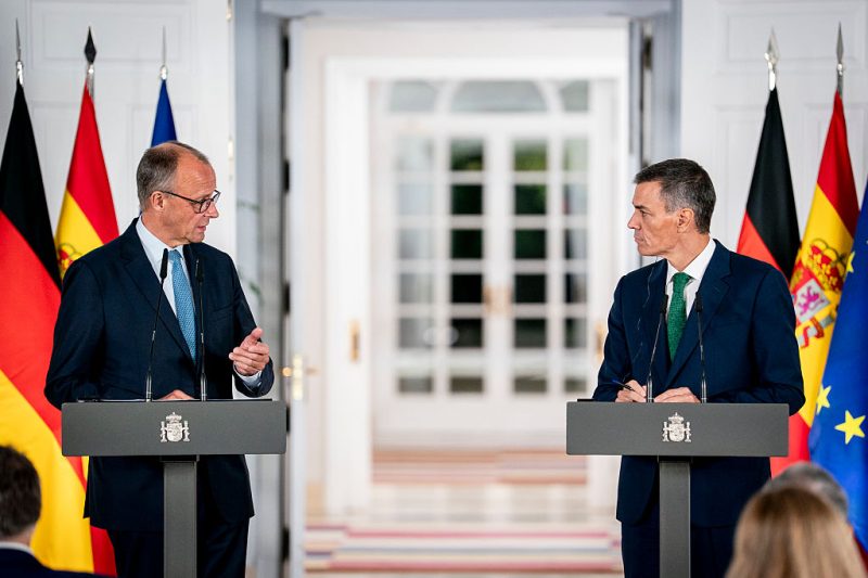 À Madrid, Friedrich Merz et Pedro Sánchez divisés sur la question d’Israël