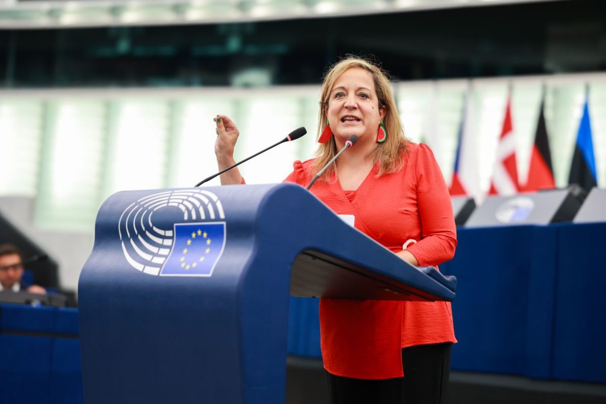Trump considère l’UE comme un « adversaire », avertit la présidente du groupe S&D au Parlement
