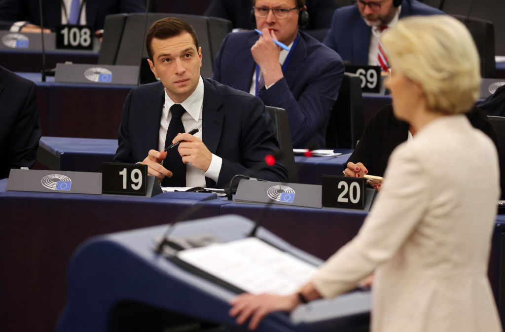 Von der Leyen s'immisce dans la politique française