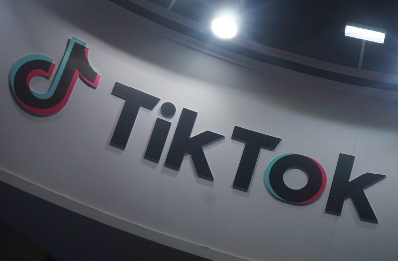 La Commission a tenu des discussions « d’urgence » avec TikTok au sujet des élections tchèques