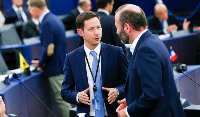 Parlement européen : Manfred Weber sous pression après la rébellion française contre Ursula von der Leyen au PPE