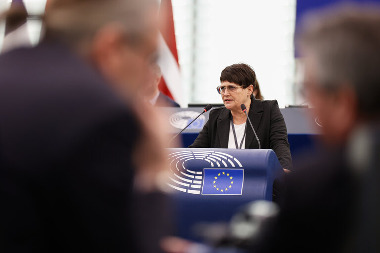 Le PPE pousse le Parlement à voter le report des règles anti-déforestation