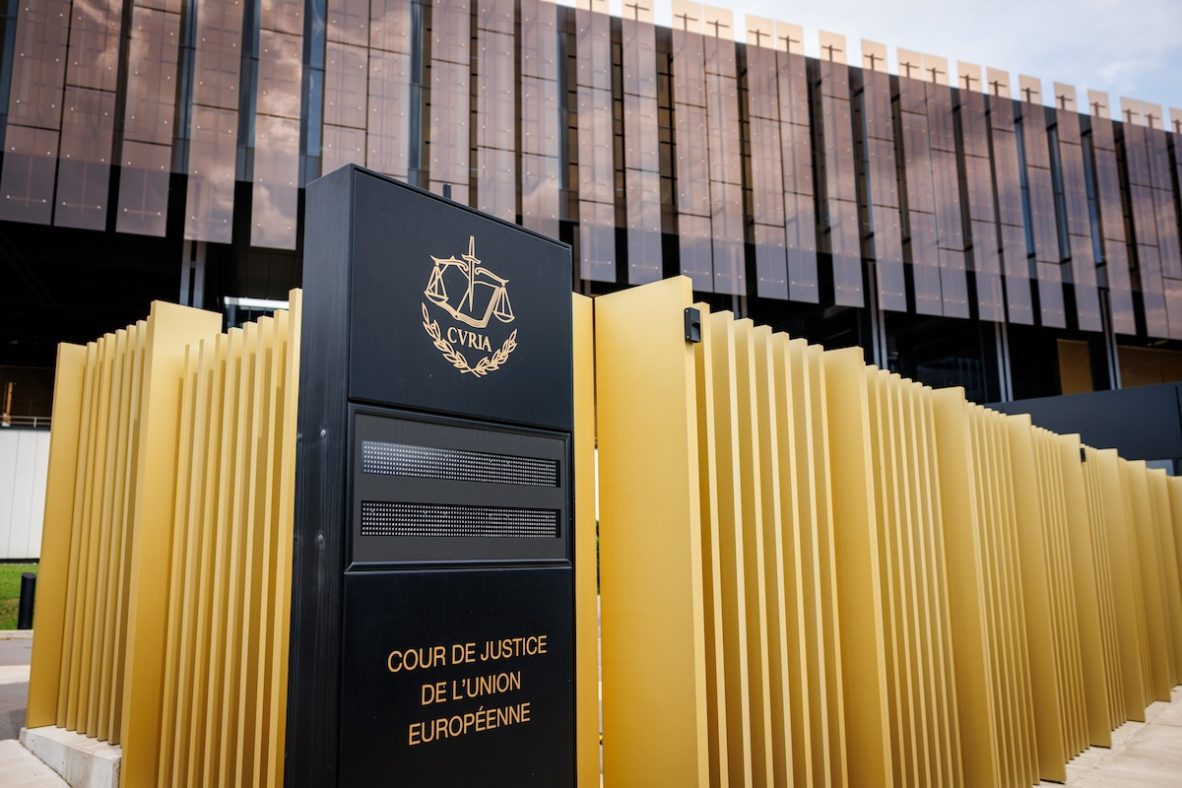 La CJUE soutient la directive sur le salaire minimum, mais invalide certaines parties