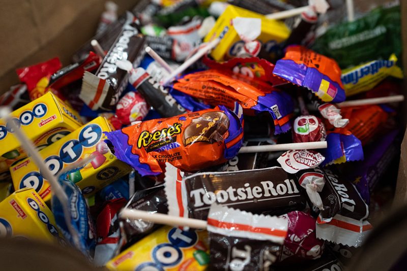 EXCLUSIF : L’UE veut taxer les aliments malsains et les alcopops dans son futur plan pour la santé cardiovasculaire
