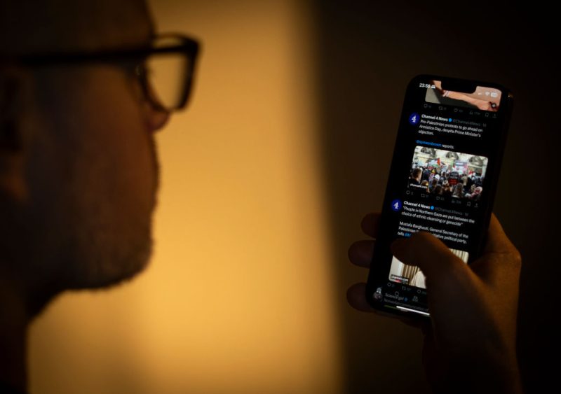 Pratiques trompeuses, personnalisation abusive… Les Européens veulent en finir avec les manipulations en ligne