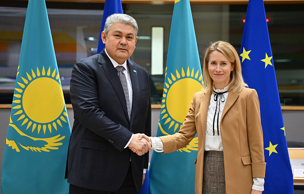 Le Kazakhstan prône la modernisation du « corridor du milieu » alors que le déficit de livraison de l’UE s’accroît
