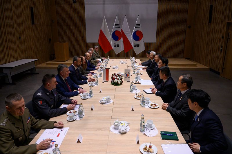 Missiles : la Pologne renforce sa capacité de production avec un accord de 3,3 milliards d’euros avec la Corée du Sud
