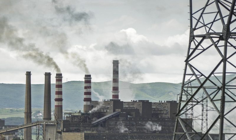 La taxe carbone aux frontières de l'UE impactera fortement les exportateurs d'électricité des Balkans
