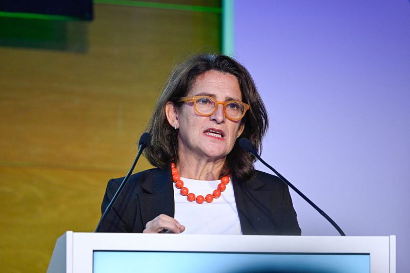 Teresa Ribera invoque une « obligation constitutionnelle » de l’UE à faire respecter ses règles numériques