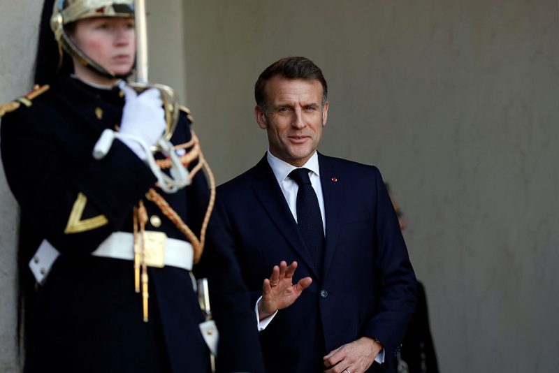 Emmanuel Macron invite la Russie au sommet du G7 à Paris