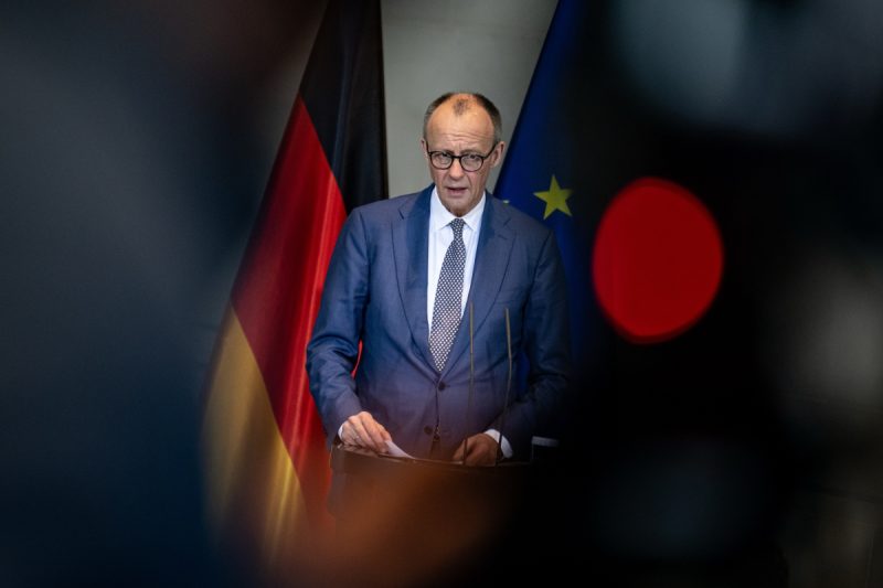 Une décision commune est attendue dans les « prochaines semaines » sur le projet SCAF d'avion du futur, assure Friedrich Merz 