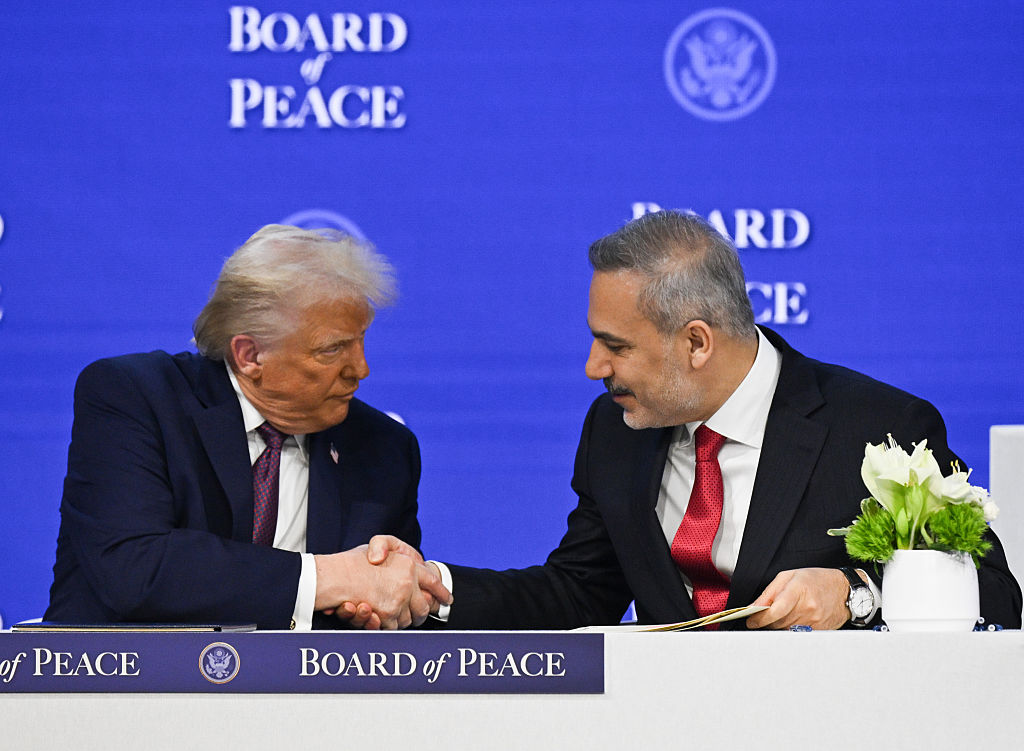 Signing the charter of Board of Peace in Davos