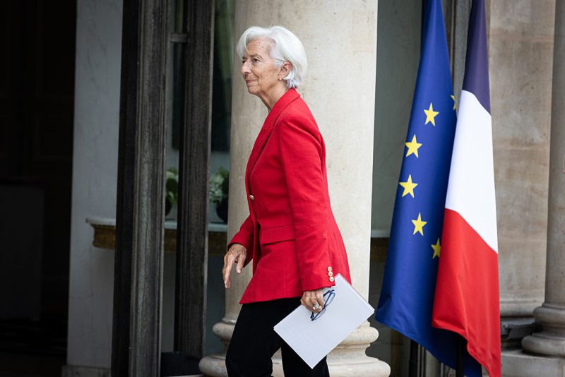Lagarde quittera la BCE avant la fin de son mandat pour permettre à Macron de choisir son successeur, selon le Financial Times