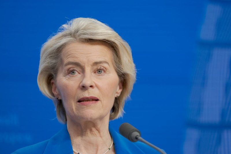 Ursula von der Leyen défend le mécanisme européen de tarification du carbone lors d’un sommet de l’industrie chimique