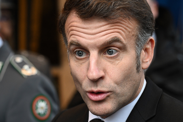 Macron salue le travail de l'Agence internationale de l'énergie, les États-Unis s'opposent à une réorientation vers les énergies propres