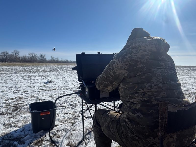 INTERVIEW : Le chef de la brigade ukrainienne Nemesis affirme que peu de drones européens sont utilisables